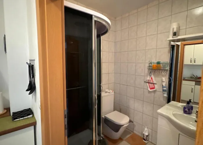 Plaza Apartment *